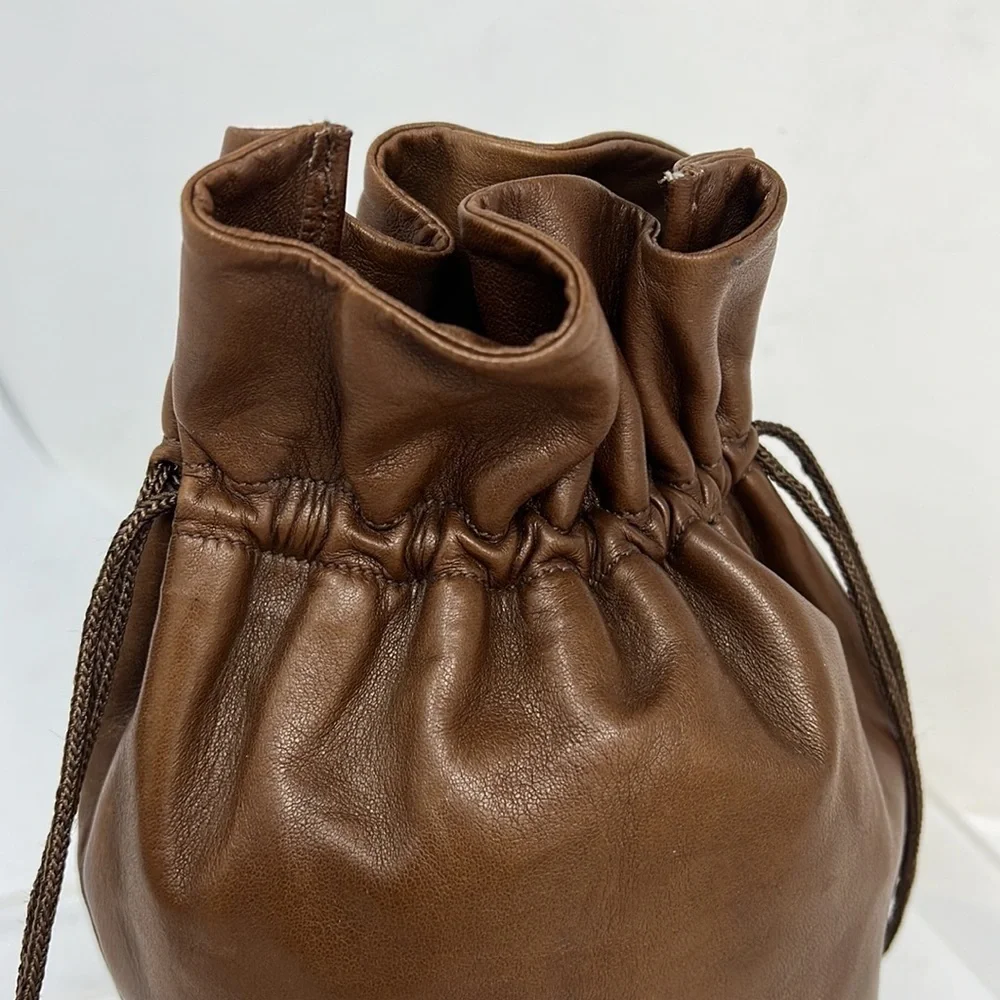 Gucci Leather Cinch Small Bucket Bag Purse - Picture 9 of 12